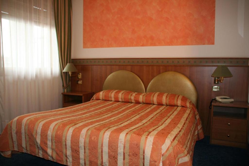 Hotel Kristall San Dona di Piave Luaran gambar