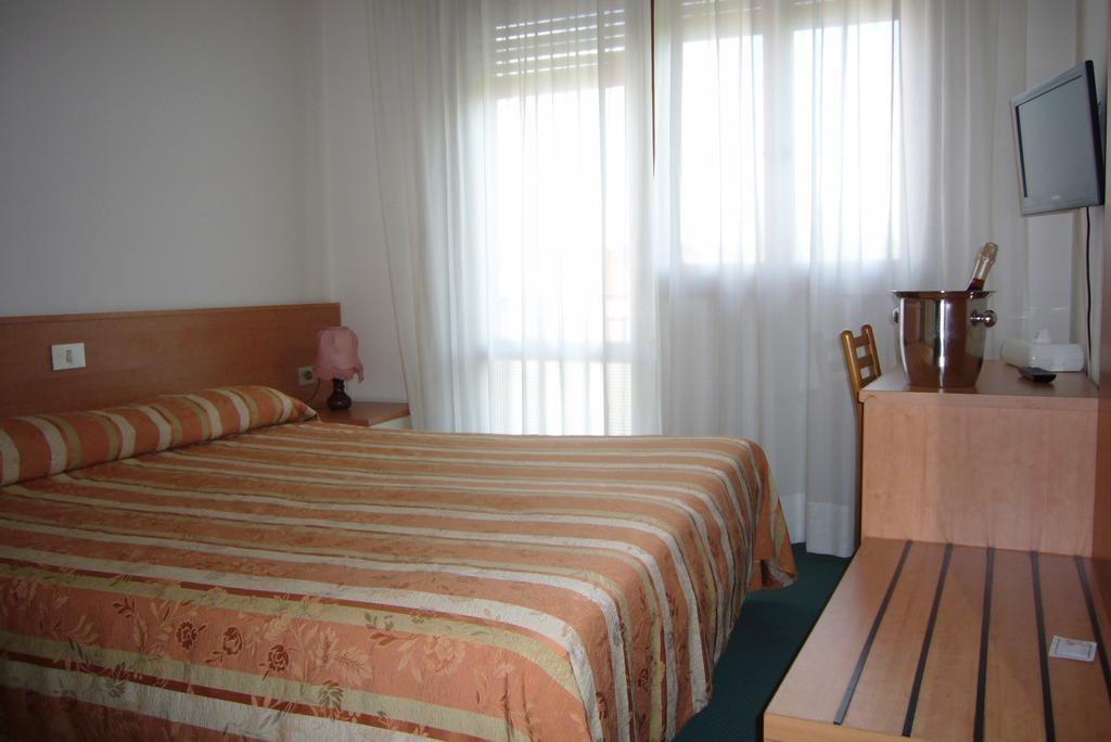 Hotel Kristall San Dona di Piave Luaran gambar
